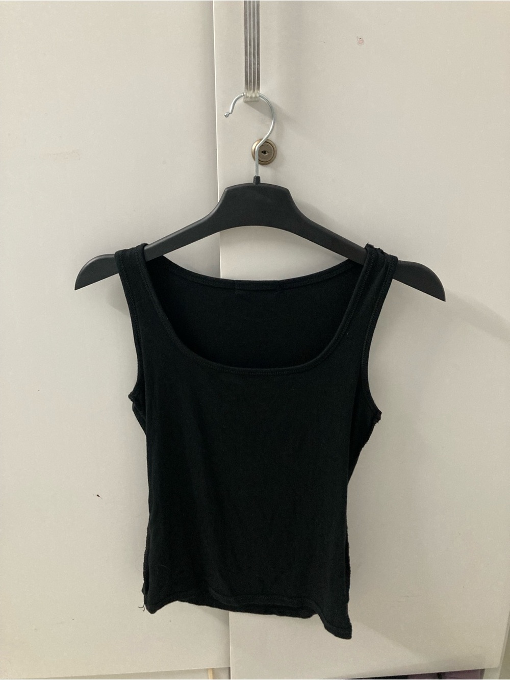 Black Sleeveless Scoop Neck Tank Top